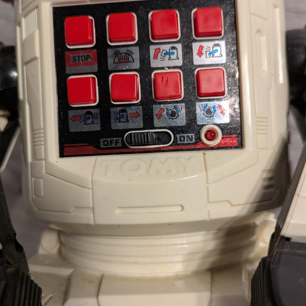 Tomy Retro Robot Action Figure - Cream and Red - Picture 8 of 9